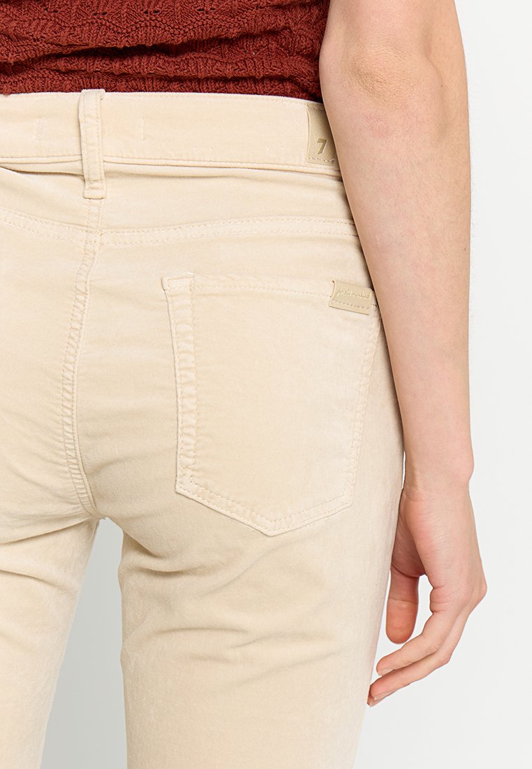 7 for all mankind