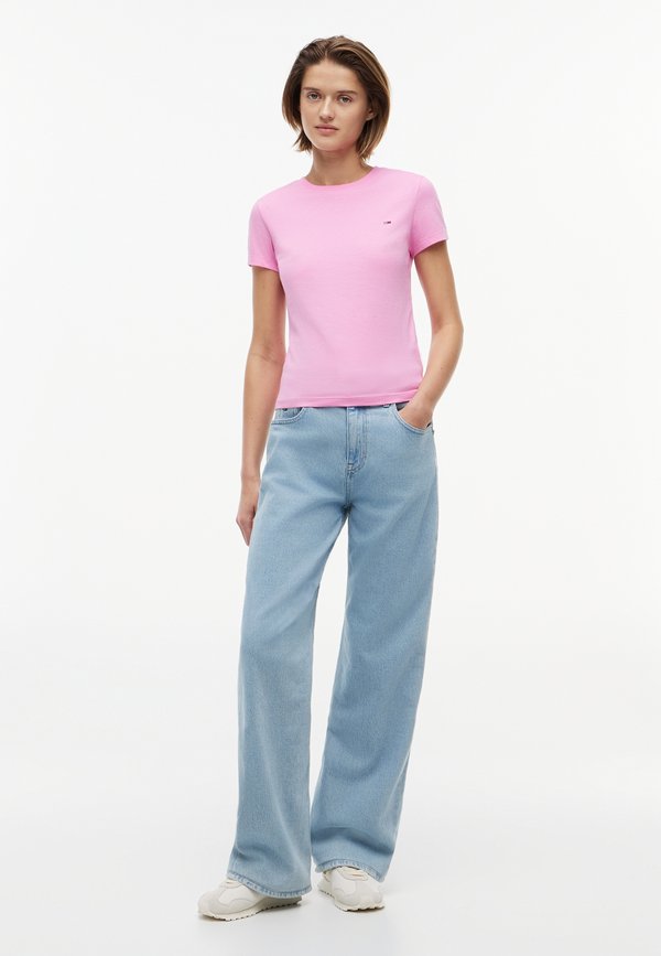 Tommy Jeans SLIM C NECK TEE