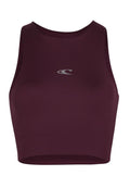 Bordeauxfarbener Sportbh mit hohem Halsausschnitt, aus glattem Material gefertigt, mit einem kleinen silbernen Logo auf der Vorderseite und einem cropped Design.