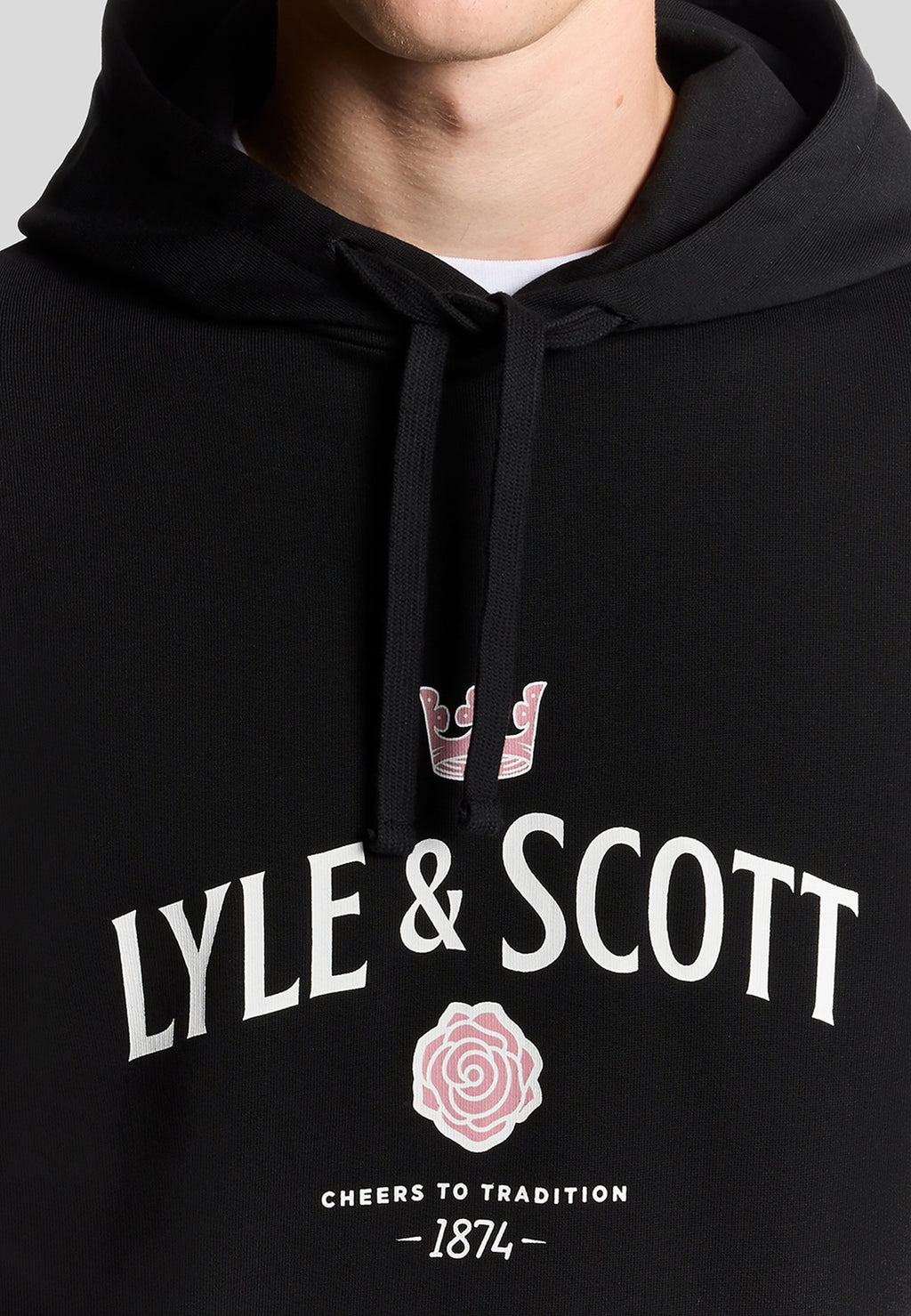 Lyle & Scott MID LAYERS CHEERS TO TRADITION GRAPHIC
