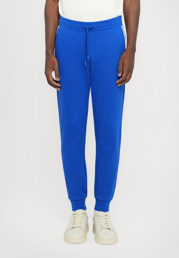 EA7 Emporio Armani TRAIN LINES PANTS