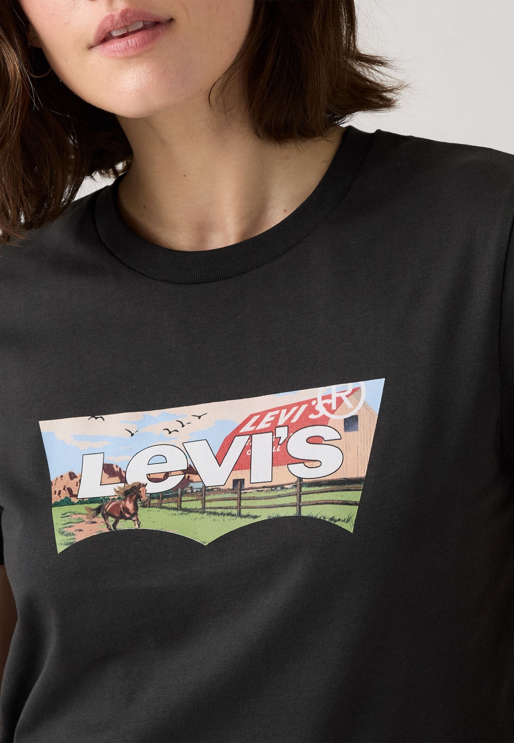 Levi's® THE PERFECT TEE