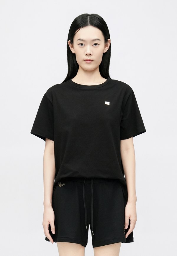EA7 Emporio Armani