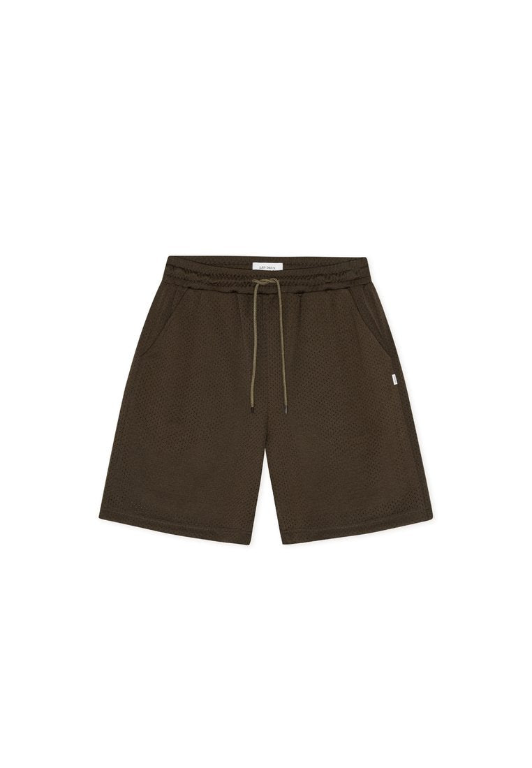 Dunkelolivgrüne Netzshorts mit elastischem Bund, Kordelzug und Seitentaschen. Glatte Textur und knieumspielendes Design.
