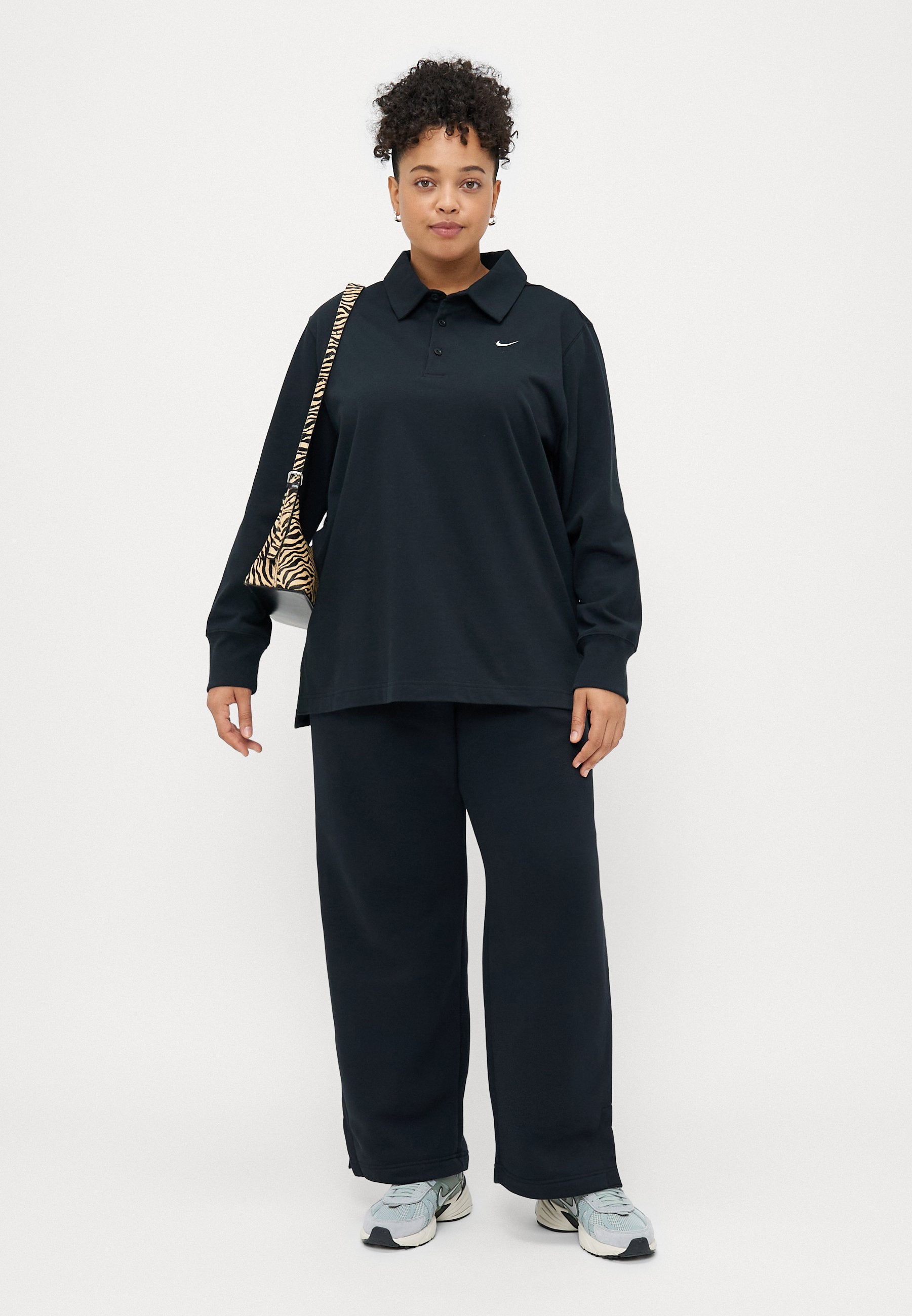Nike Sportswear  WIDE