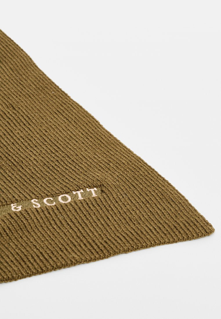 Lyle & Scott