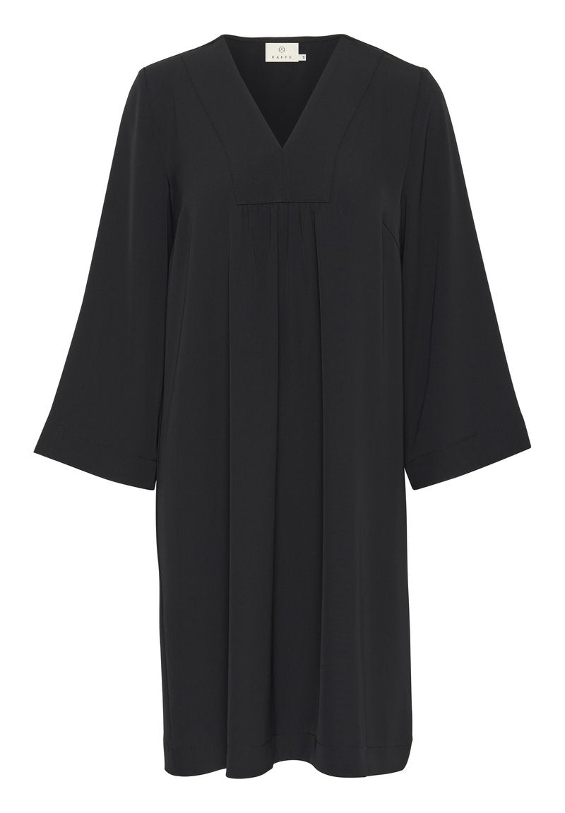 Schwarzes Kleid mit V-Ausschnitt, geplisstenDetails auf der Vorderseite und dreiviertellangen Ärmeln. Hergestellt aus einem glatten, leichten Material.