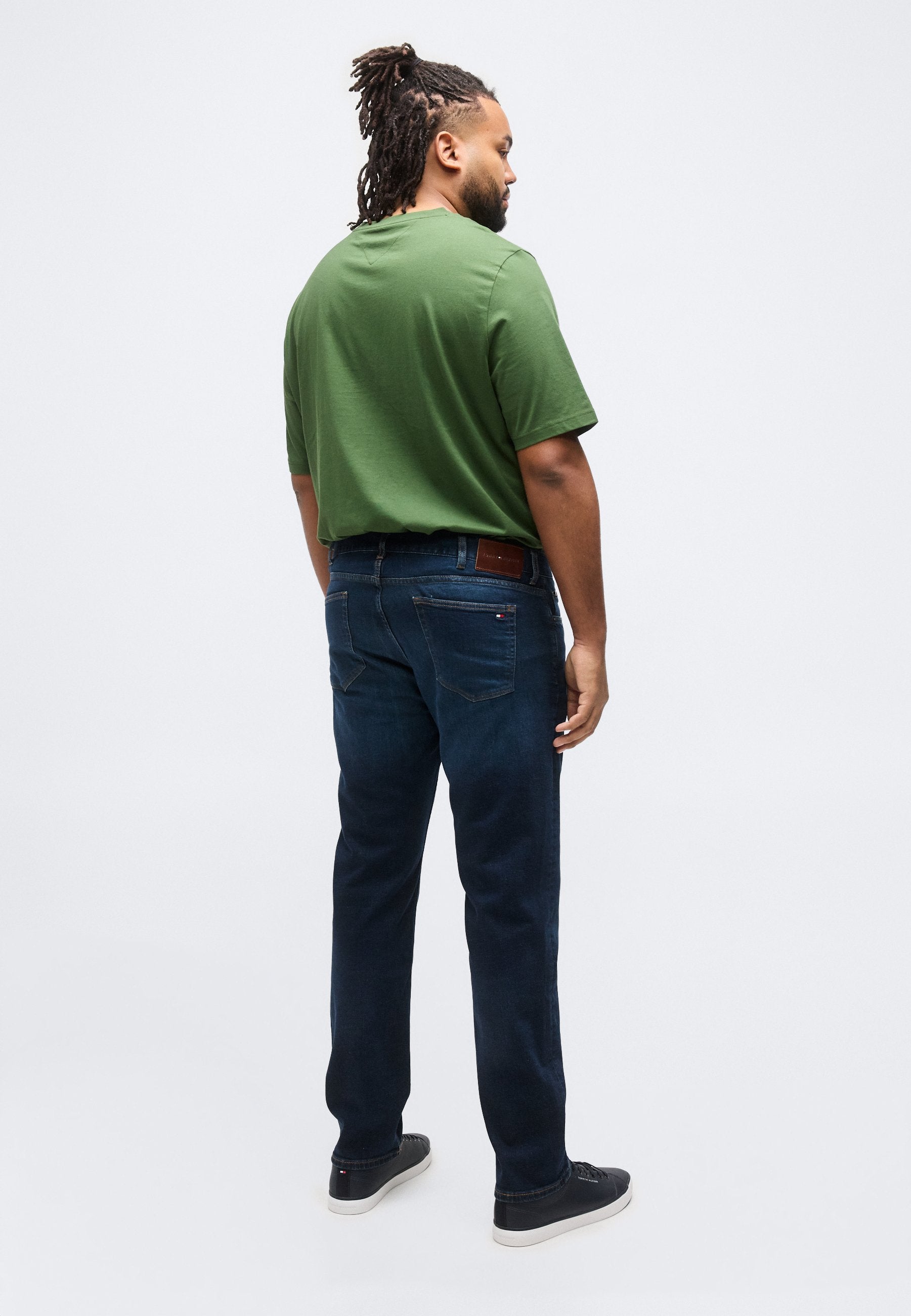 PLUS FADED REGULAR JEANS Media 4