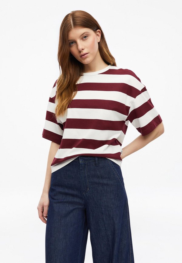 s.Oliver T-SHIRT - Print T-shirt - bordeaux