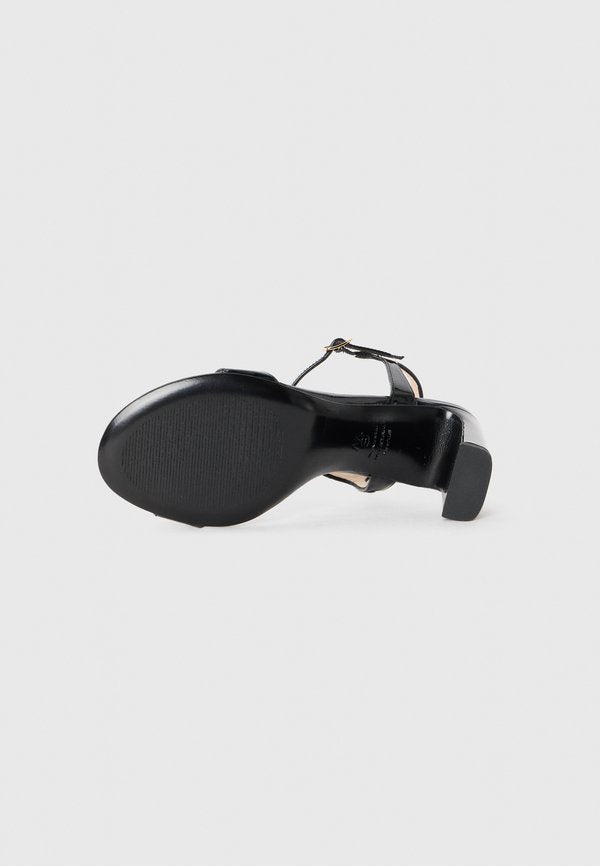 Stuart Weitzman BABETTE 85