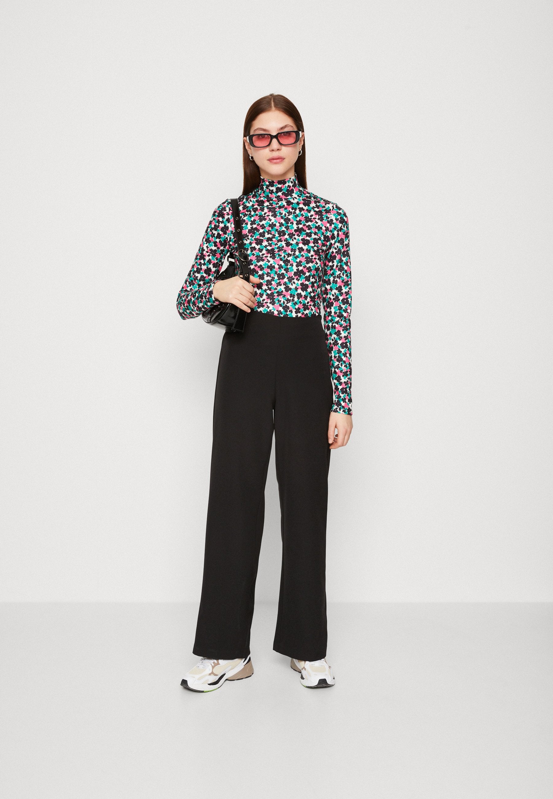 Vero Moda VMHALMIA WIDE SOLID PANT