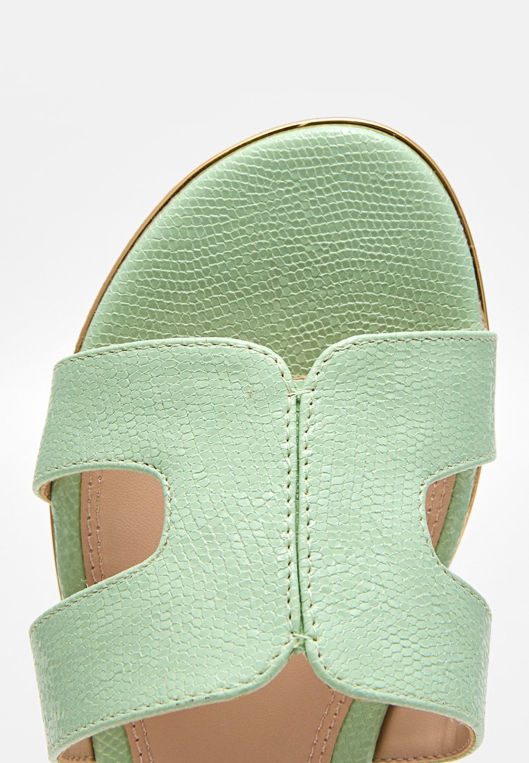 Dune London LUDLOWS