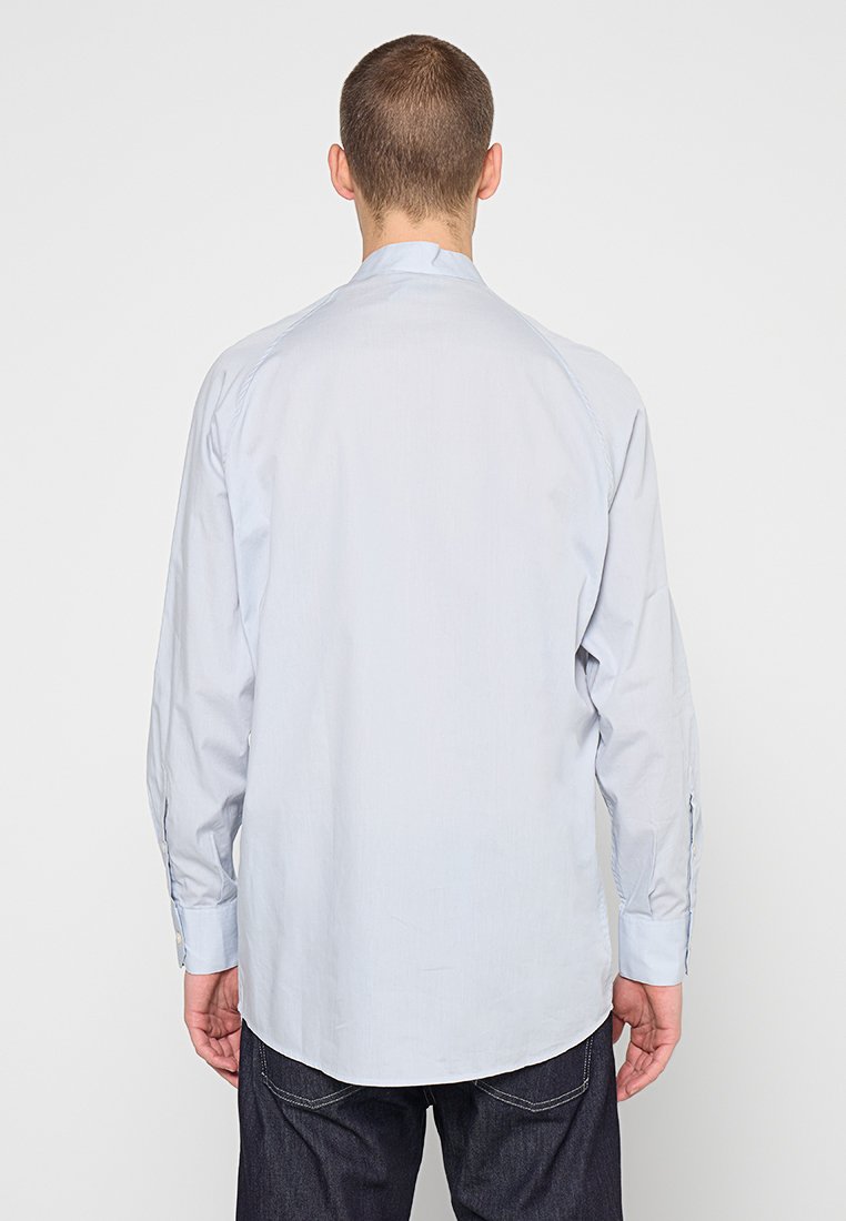 Emporio Armani REGULAR FIT