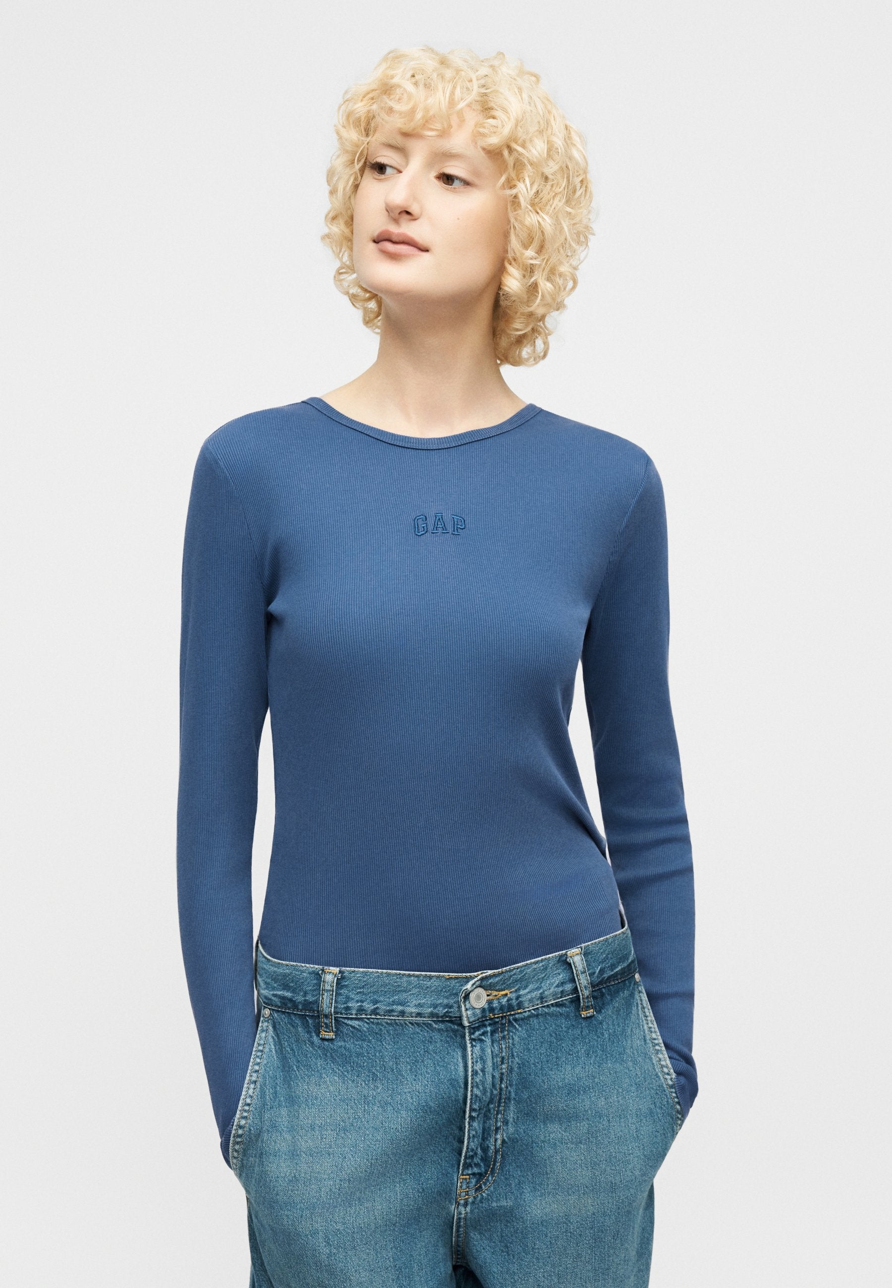 GAP LOGO TEE