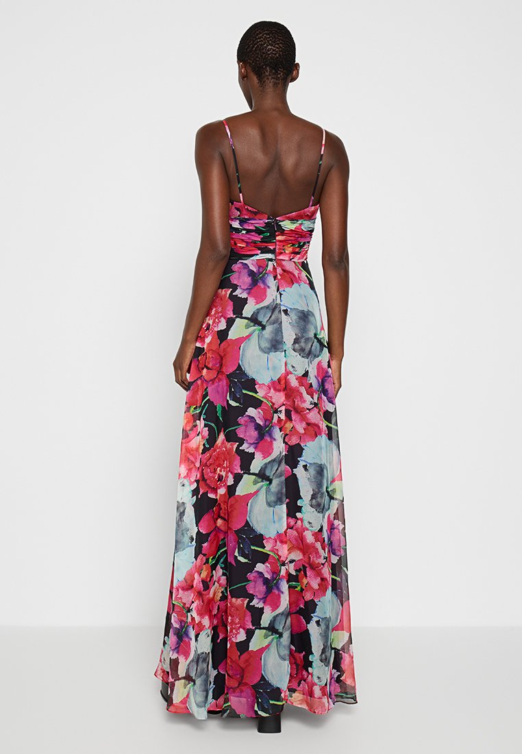 Pronovias