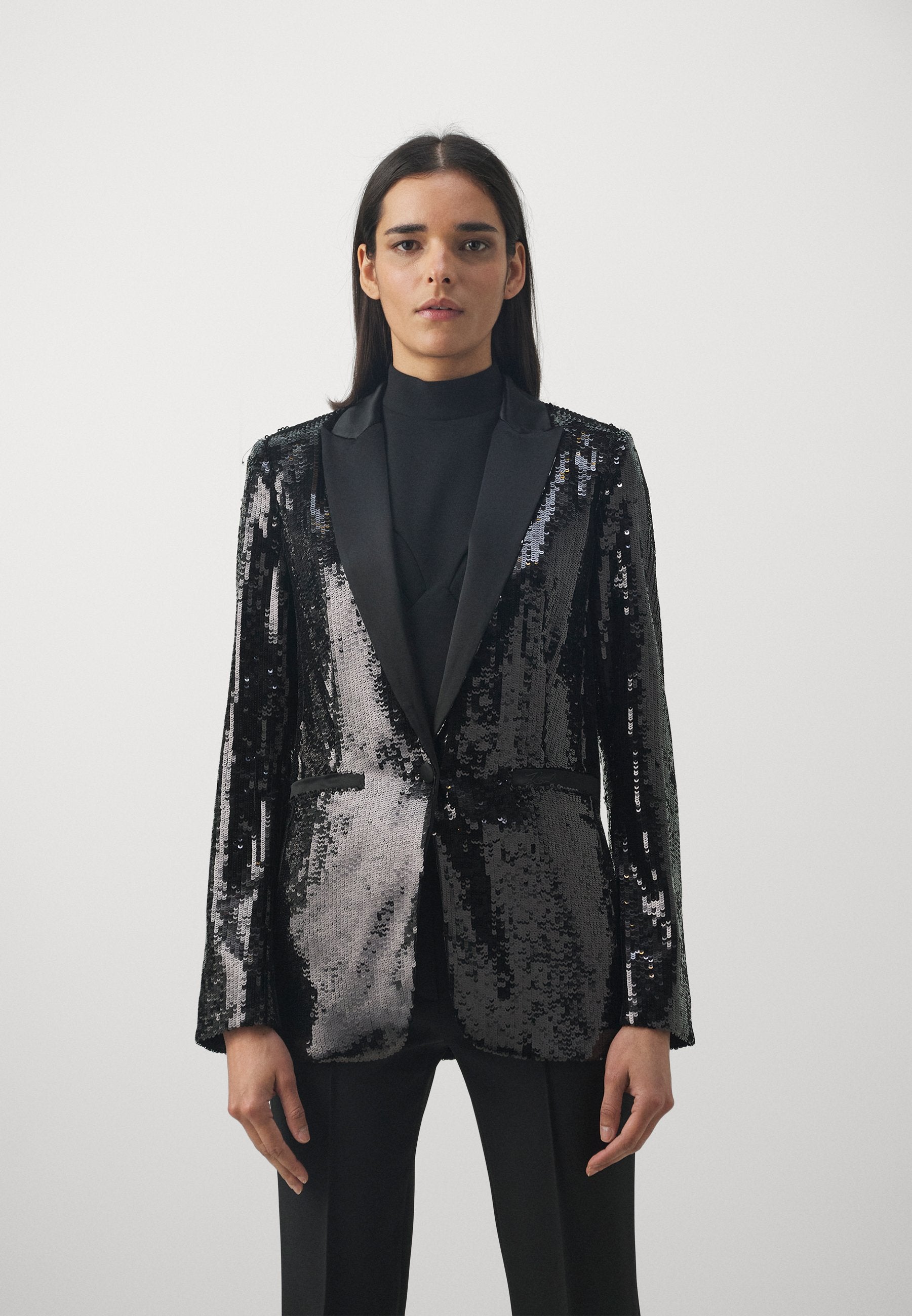 SEQUIN EVENING Media 3