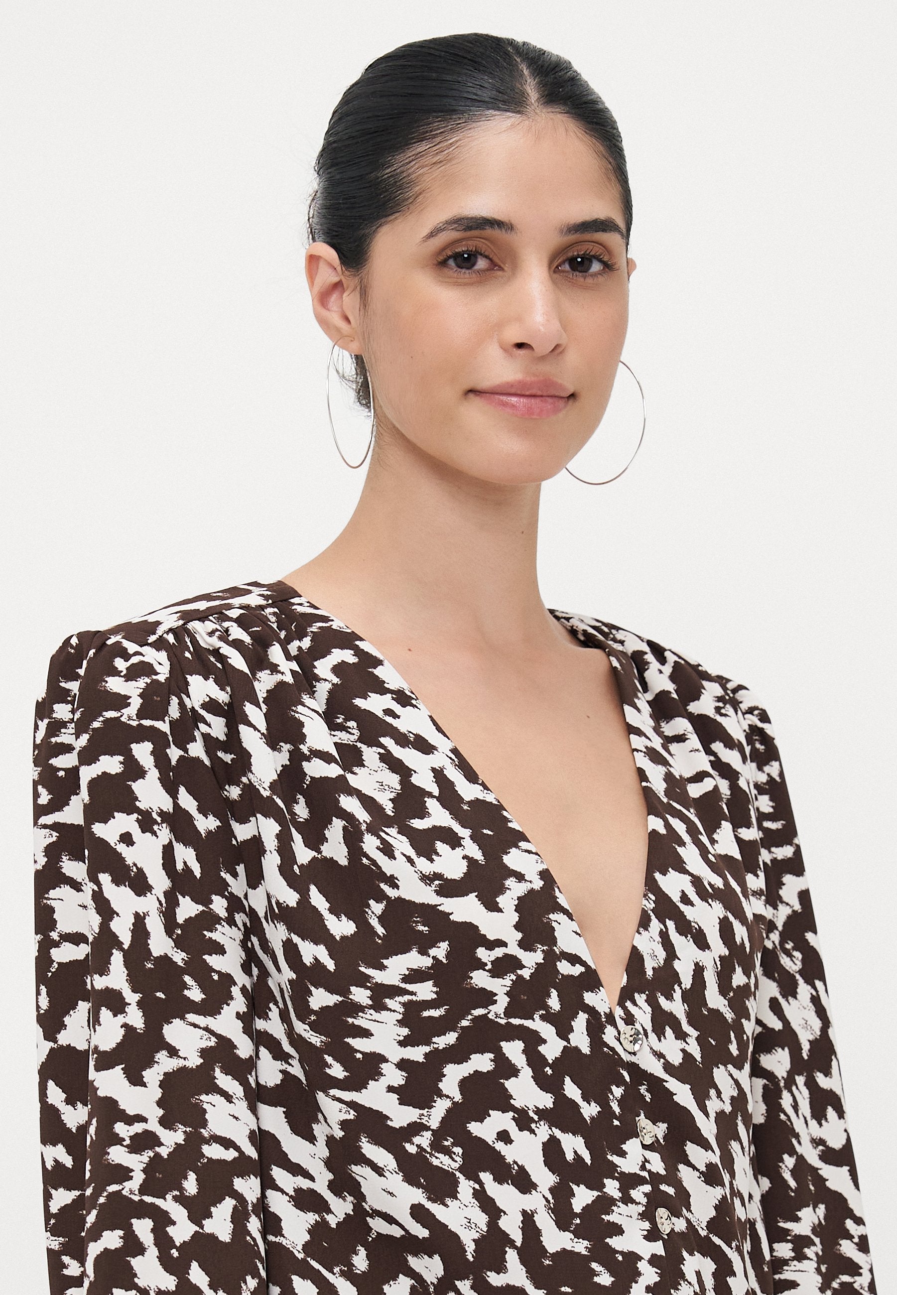 ONLCATYTHALIA LIFE V NECK  Media 5