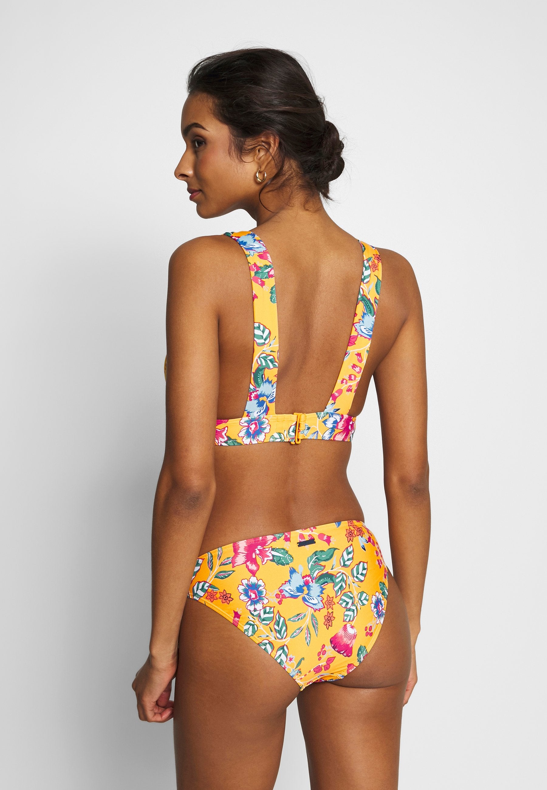 JASMINE BEACH PAD BRA TOP Media 4