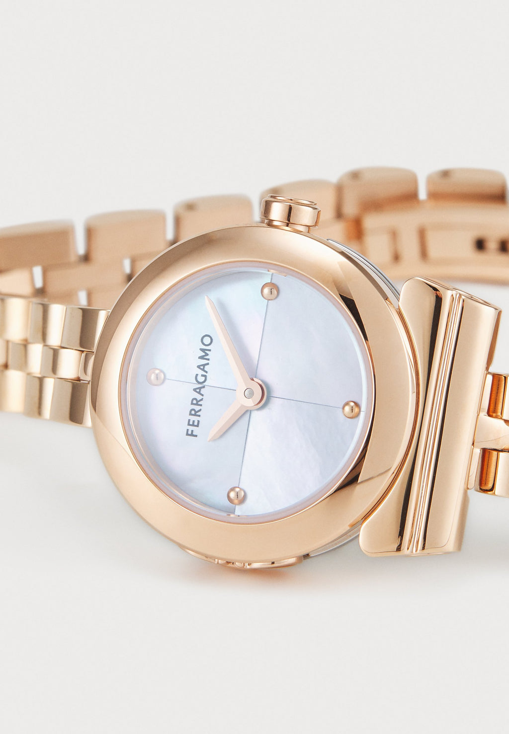 FERRAGAMO Uhr Media 4