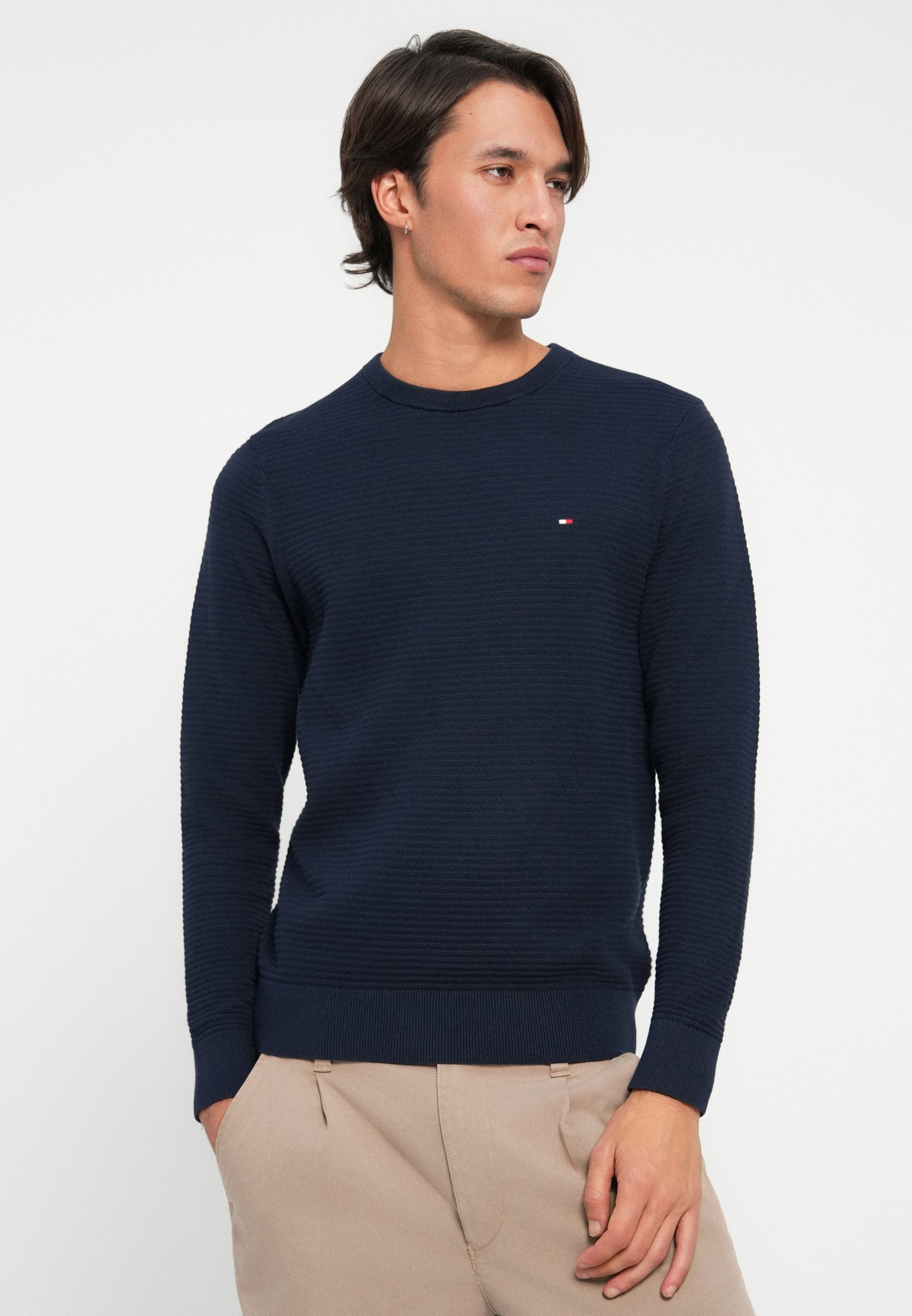 TEXTURED KNIT CREW NECK JUMPER Media 5