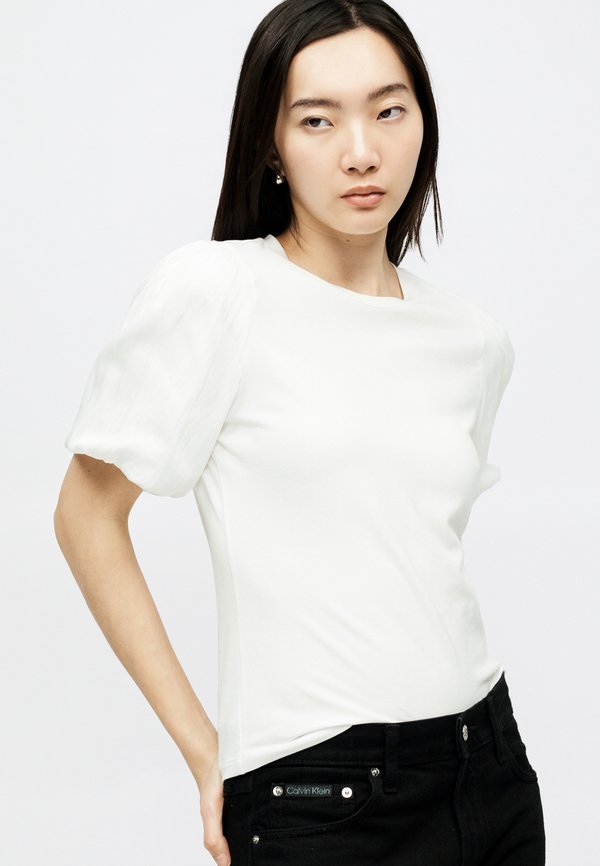 DKNY MIX MEDIA