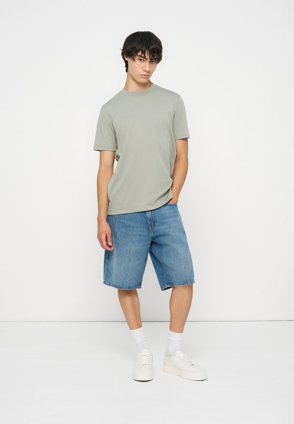Calvin Klein Jeans