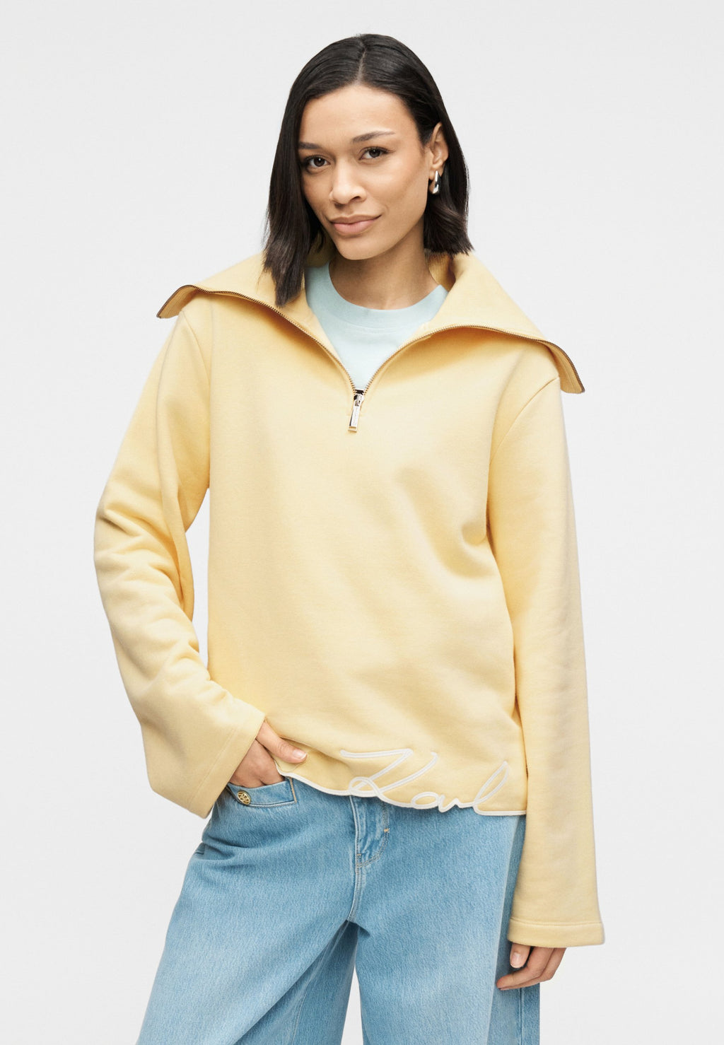 SIGNATURE HEM HALF ZIP UP Media 5