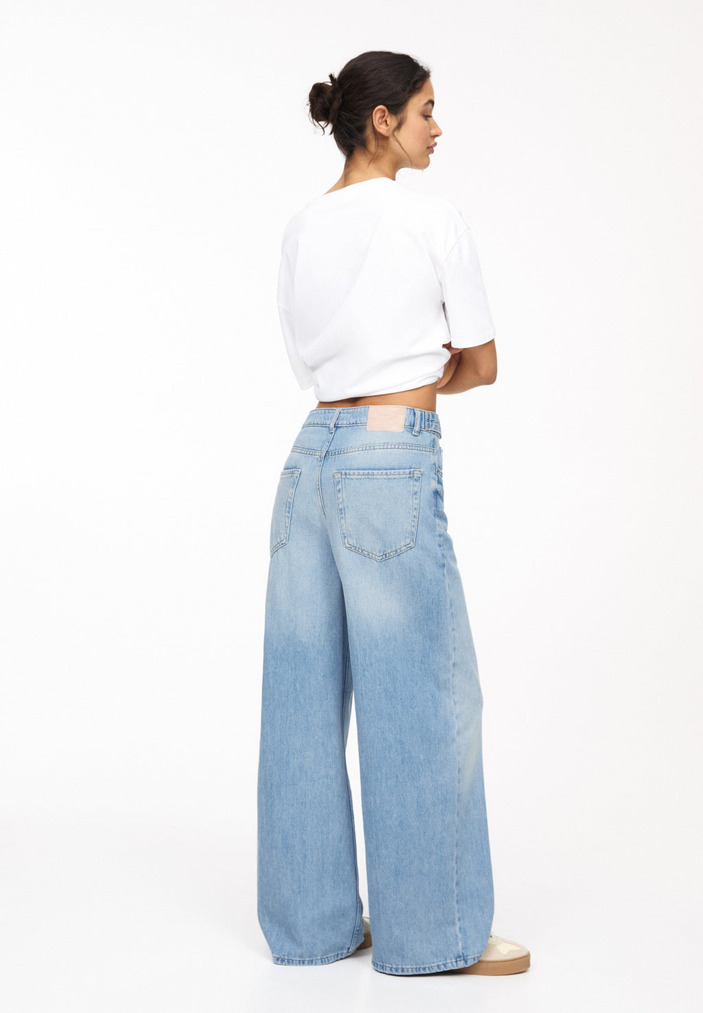 PULL&BEAR TAB DETAIL