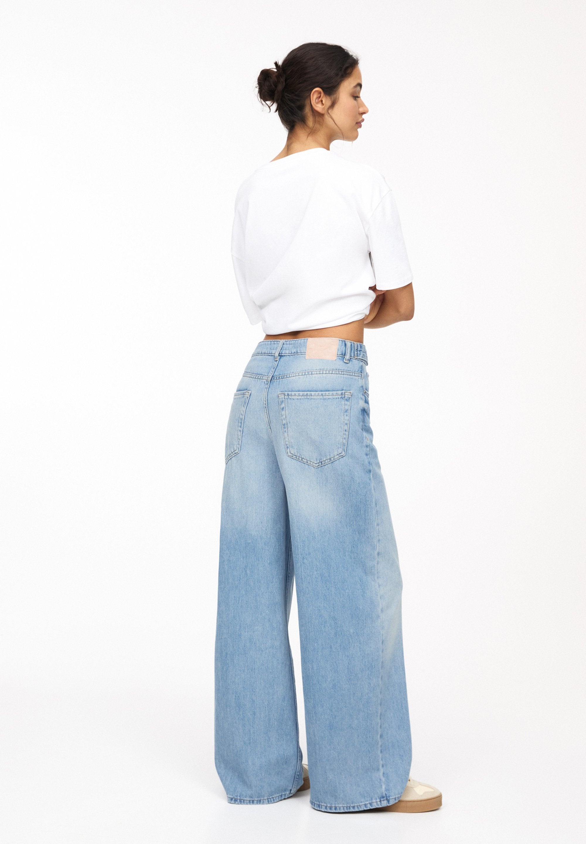 PULL&BEAR TAB DETAIL