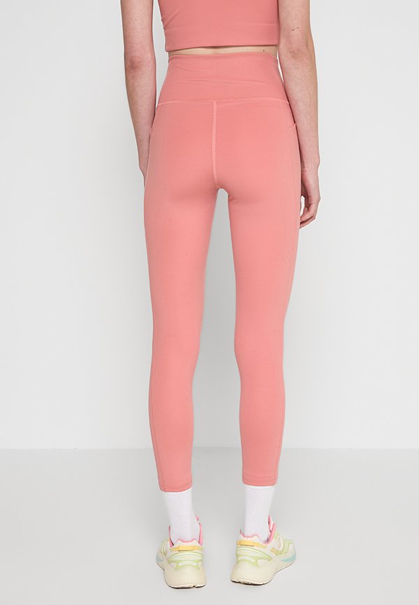 Girlfriend Collective POCKET HIGH-RISE 7/8