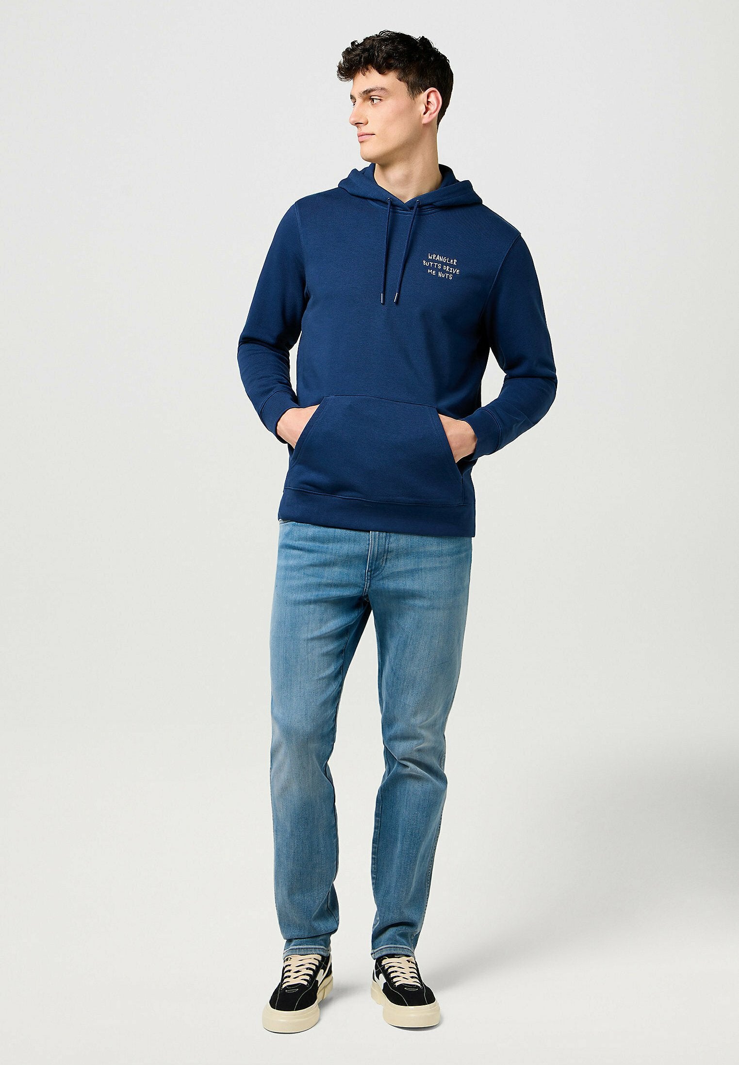 Wrangler LONG SLEEVE EMBROIDERY_HOODIE FOR MENS - RELAXED FIT .
