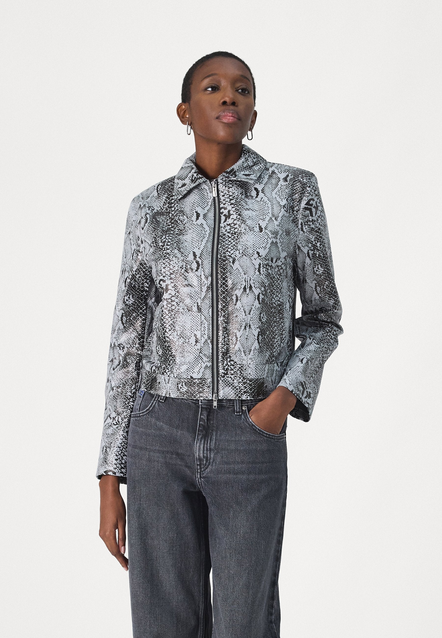 FAUX JACKET Media 3