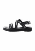 Schwarze geflochtene Ledersandalen mit einem verstellbaren Knöchelriemen, kontrastierenden weißen Nähten und einer robusten strukturierten Sohle.