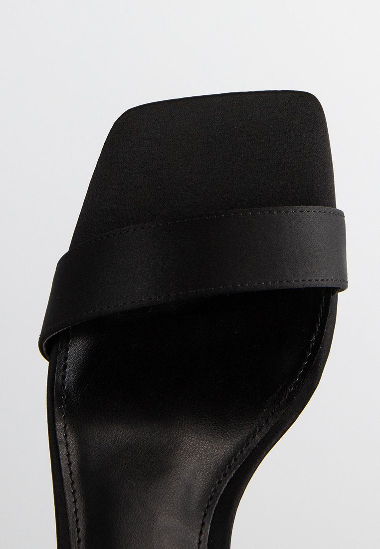 Steve Madden GRAND