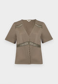 ONLY ONLSAKURA V NECK TAPE
