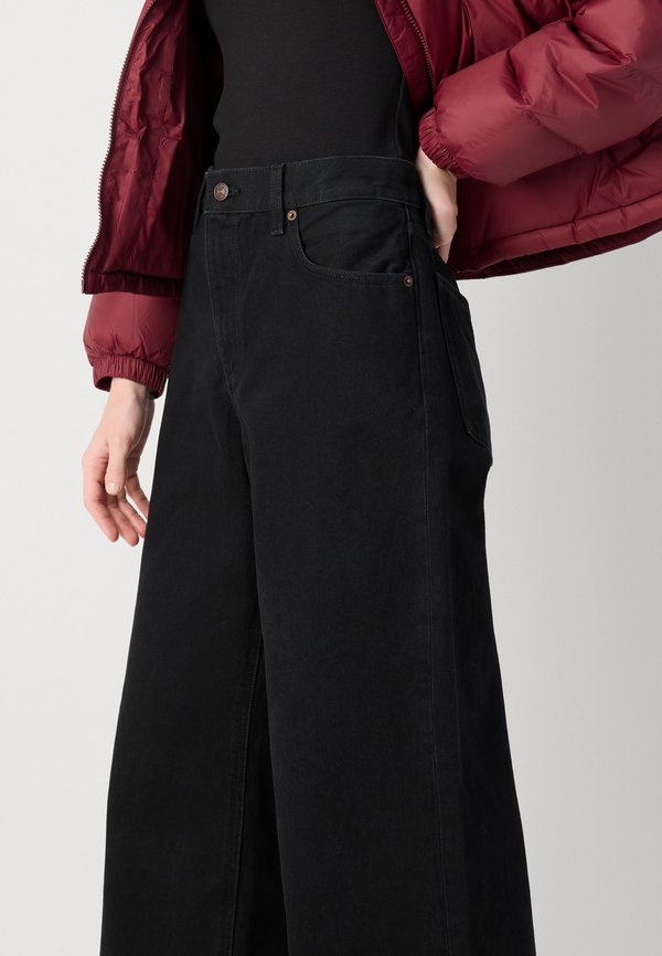 Calvin Klein Jeans
