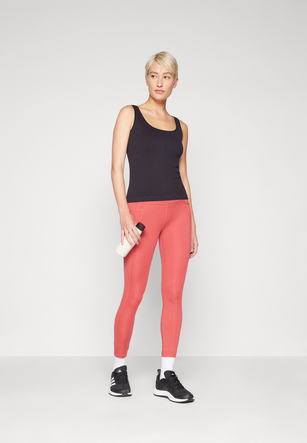 ONLY Play ONPJAIA LIFE SHORT SEAM