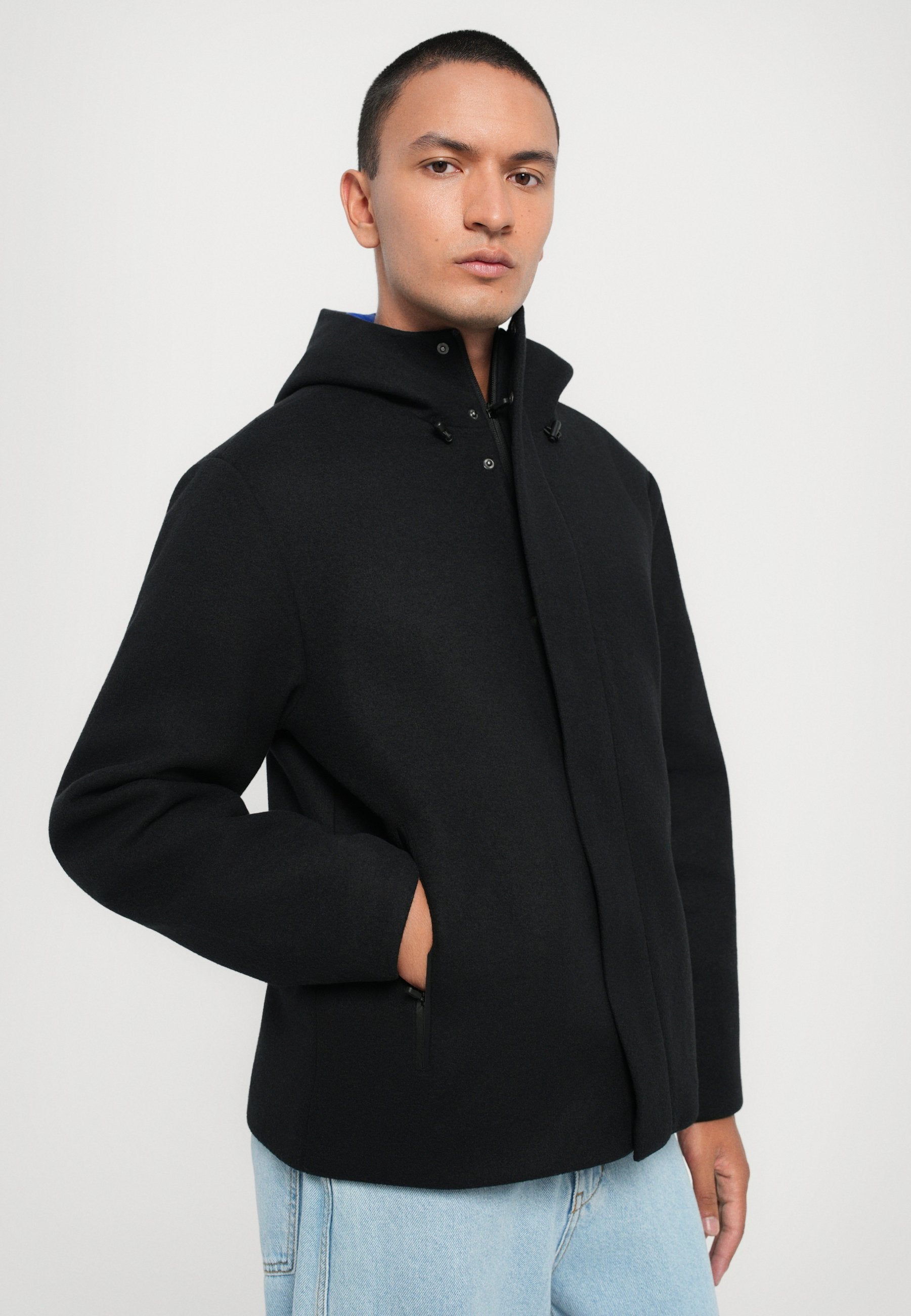 MOUNTAIN JACKET Media 6