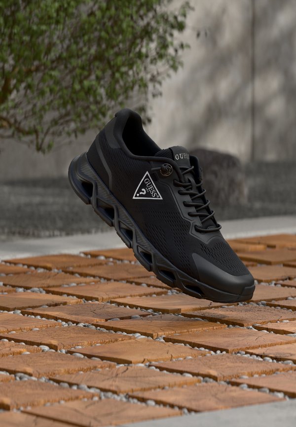 Guess EASE - Trainers - black