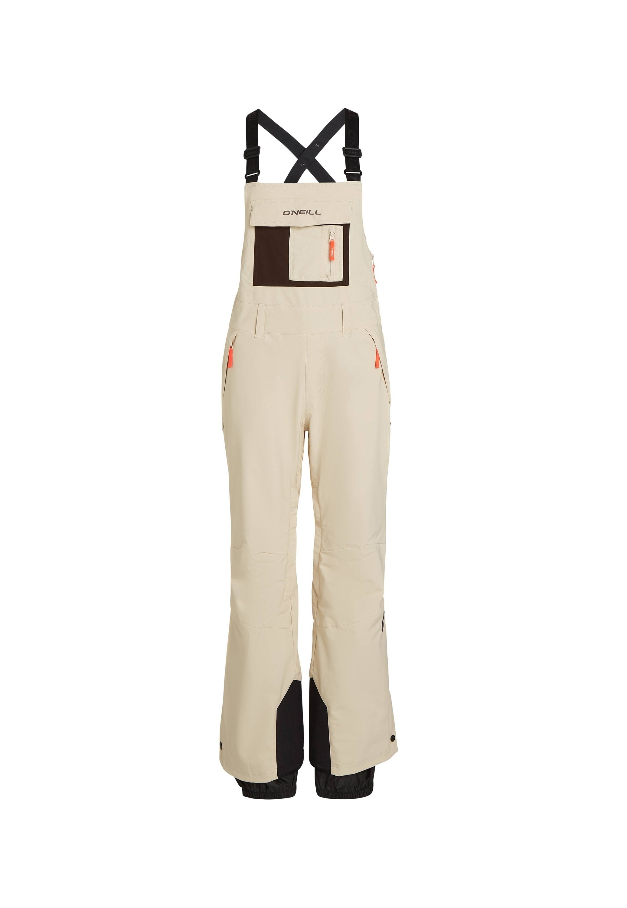Beige Schneehose mit verstellbaren schwarzen Trägern, ausgestattet mit einer großen braunen Brusttasche, seitlichen Reißverschlusstaschen und schwarzen Akzenten im unteren Bereich.