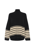 Schwarzer Strickpullover mit hohem Kragen, der breite beige und schwarze horizontale Streifen über den Körper aufweist. Lockere Passform mit gerippter Textur.