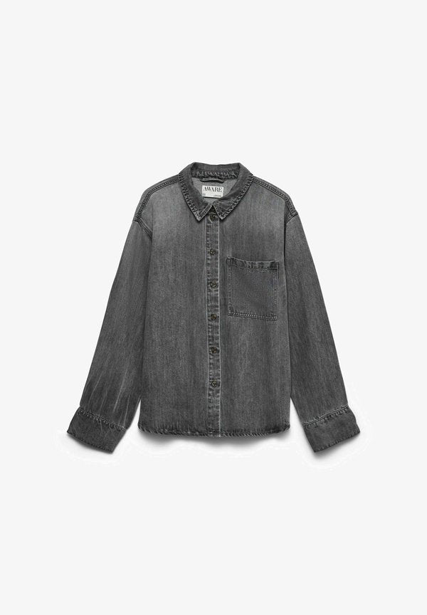 Vero Moda DENIM SHIRT AWLUCEA DENIM SHIRT - Button-down blouse - medium grey denim