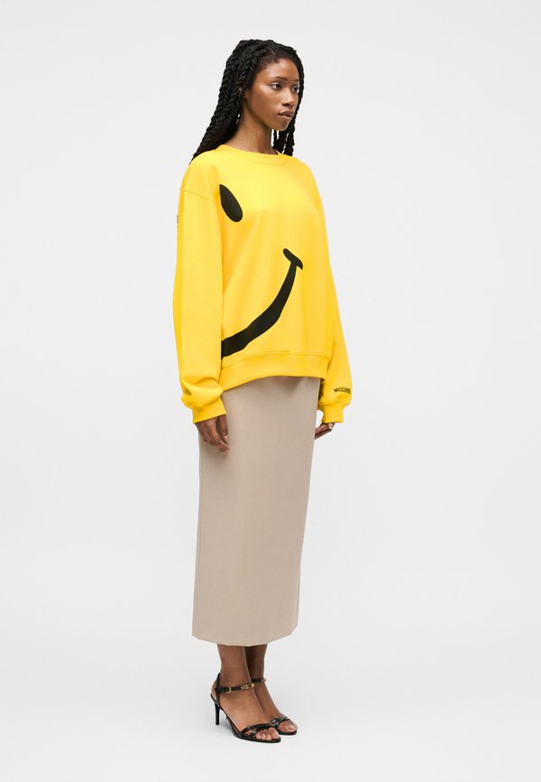 MOSCHINO