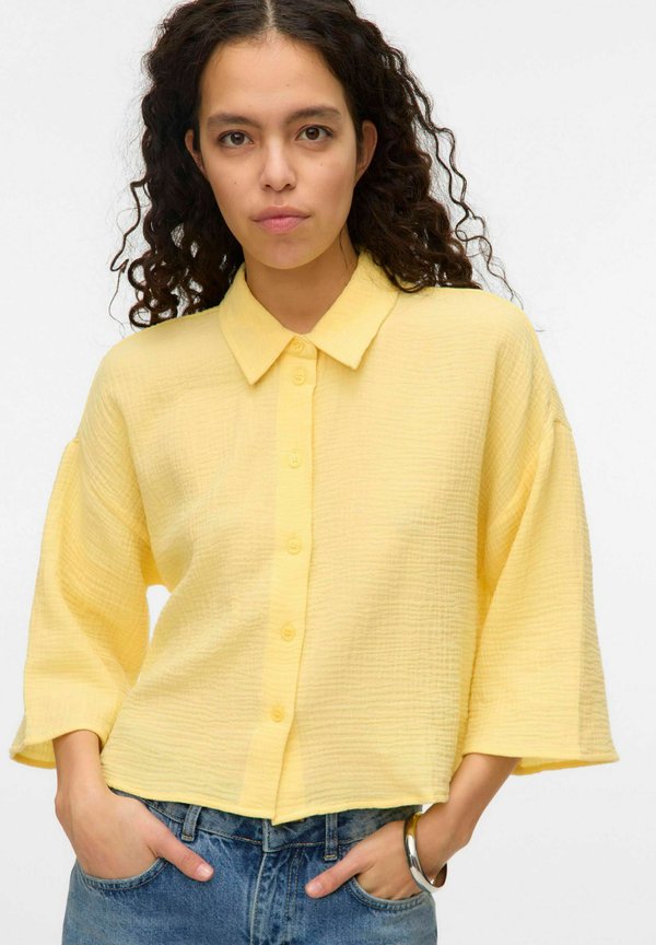 Vero Moda VMNATALI CROP WVN GA - Button-down blouse - pale banana