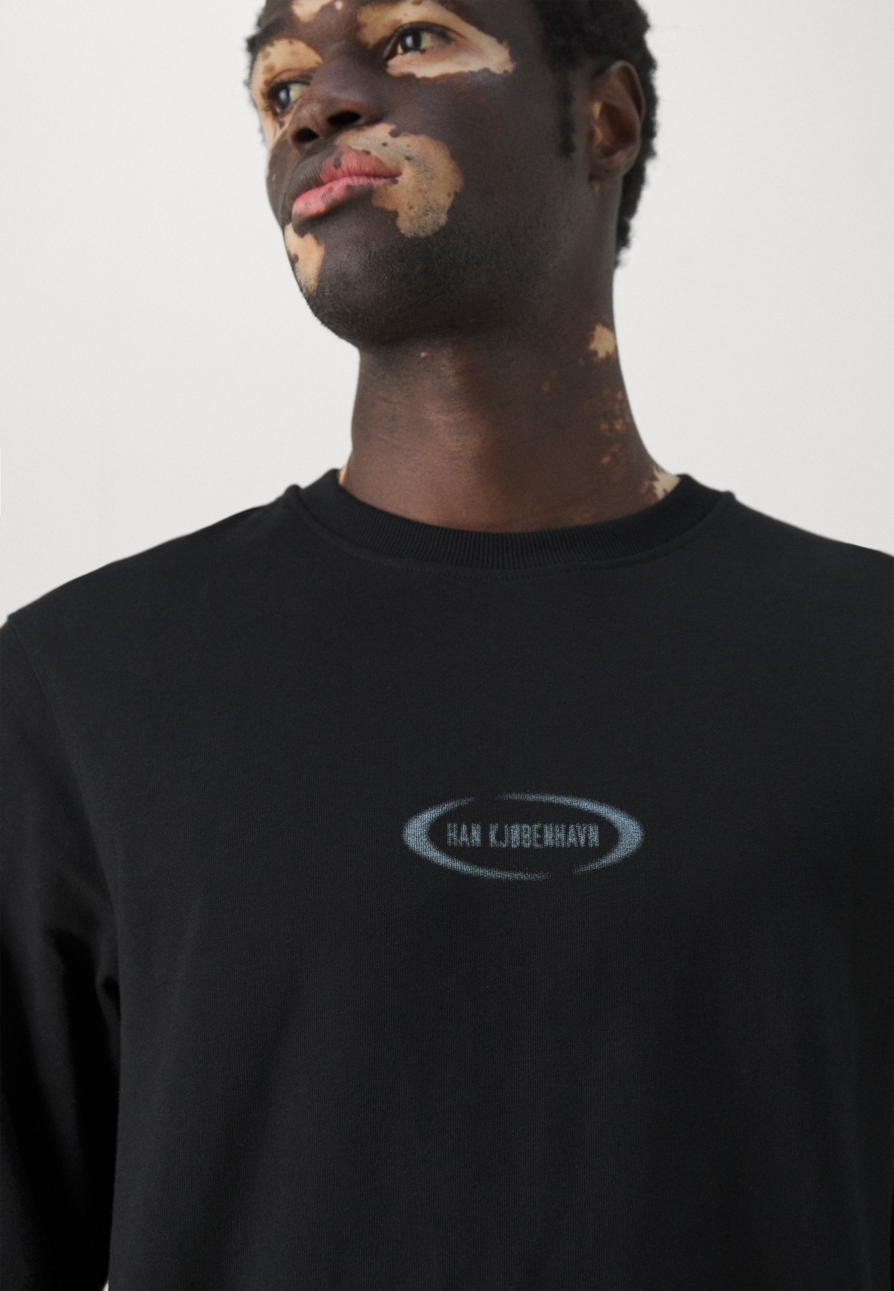 Han Kjøbenhavn LONG SLEEVE RETRO LOGO UNISEX