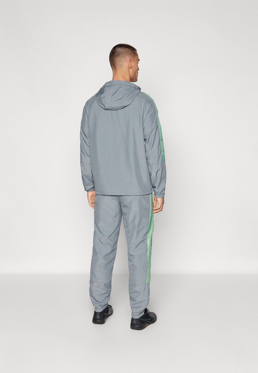 Nike Performance