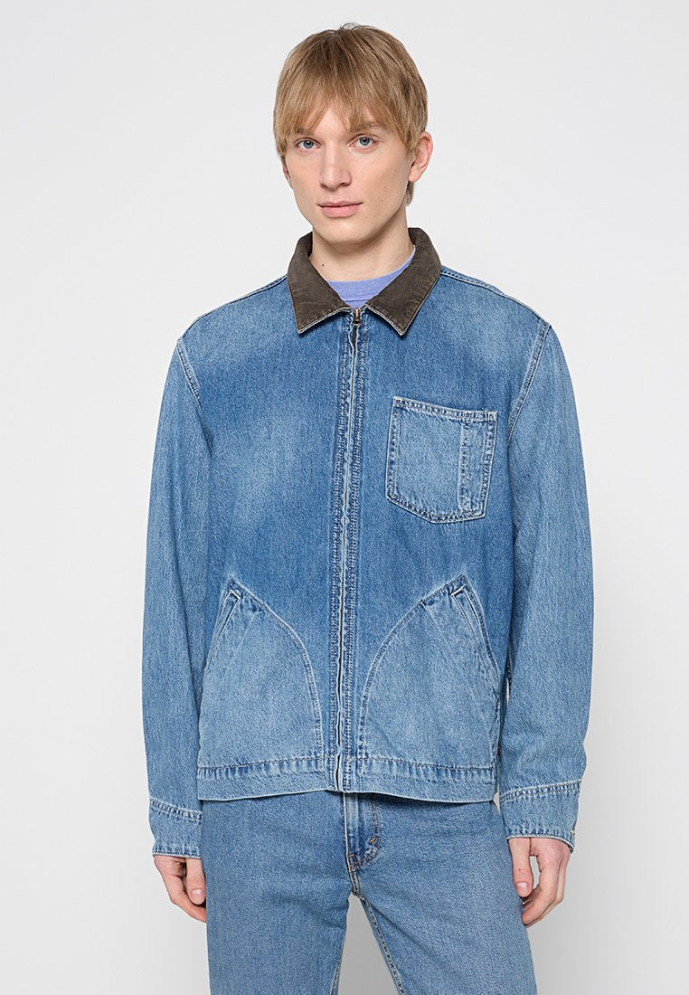 Levi's®
