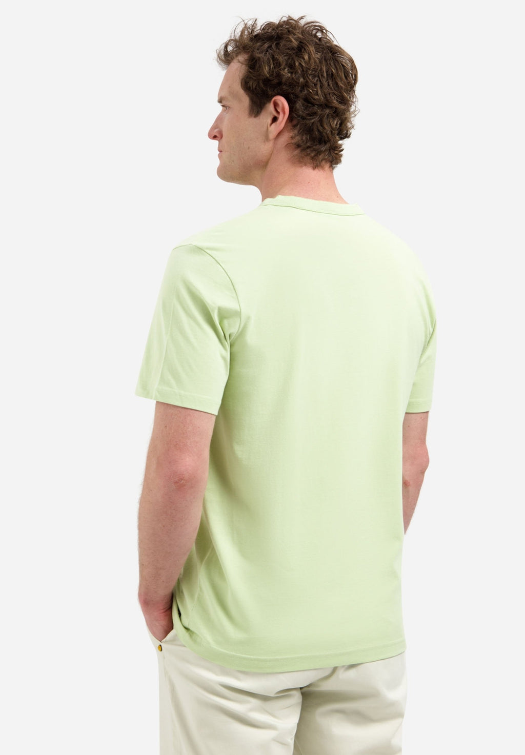 WITH BUTTON CLOSURE Media 4