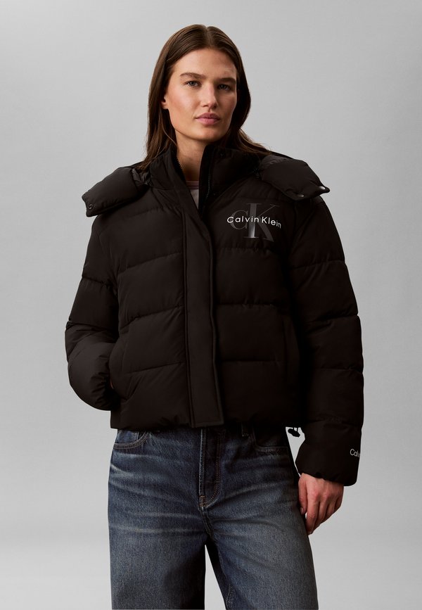 Calvin Klein Jeans MATTE MONOLOGO SHORT PUFFER - Winter jacket - black