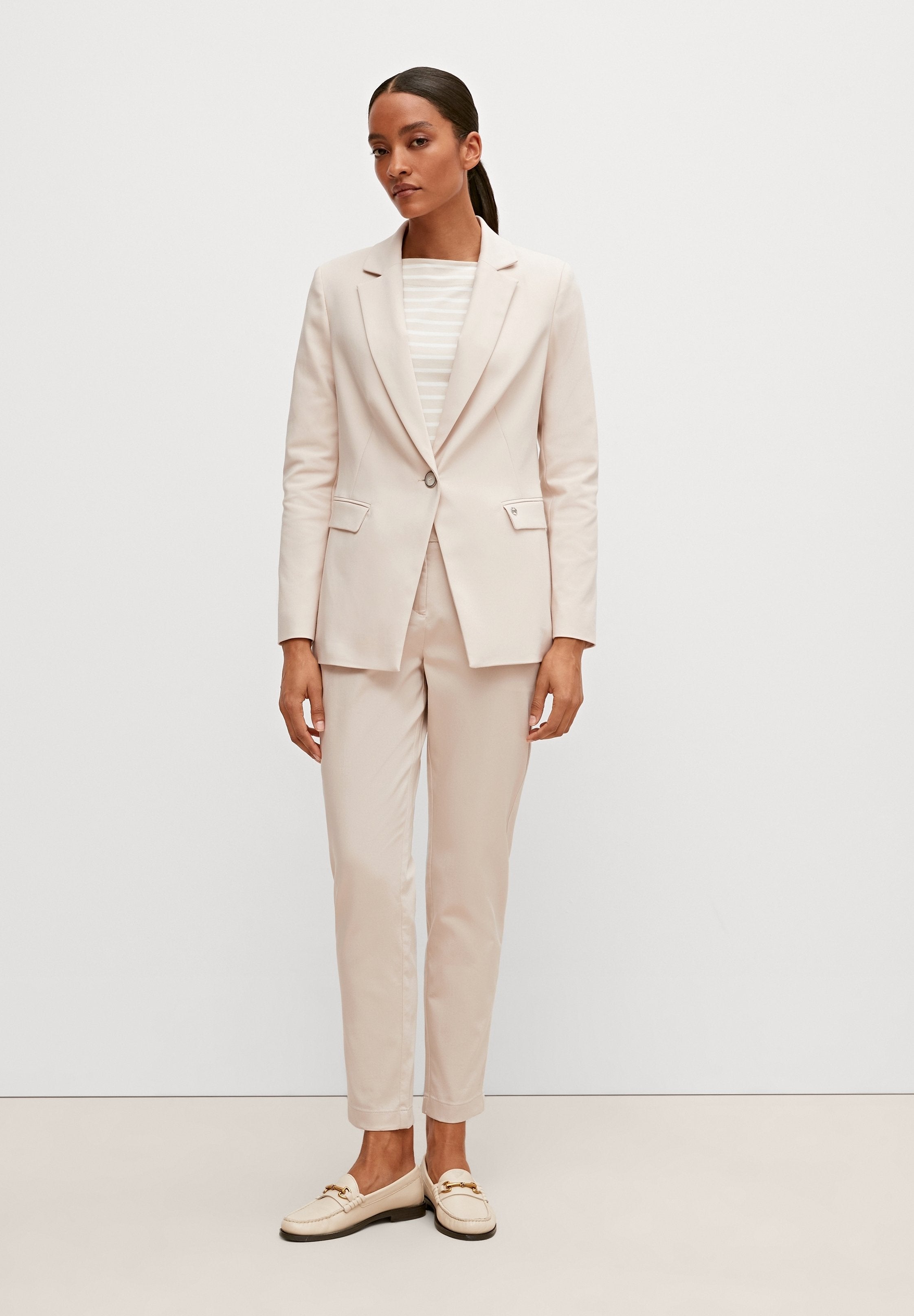 comma Blazer Media 2